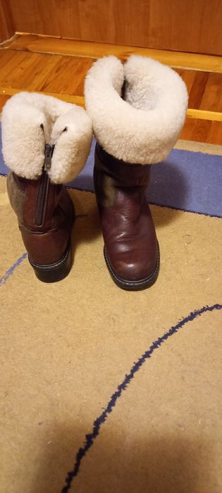 Зимові чоботи жіночі