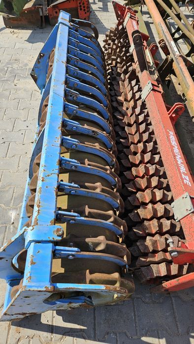 Wał Packera kruszący ciężki kolczasty 4m 2x2m 3m rurowy Guttler 2,5m