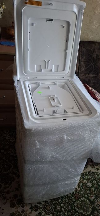 Пральна машина Whirlpool AWE 66710