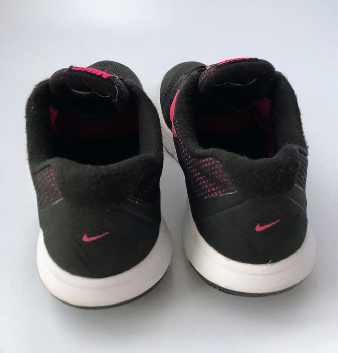 Кросівки жіночі Nike Flex Experience 4 р.40