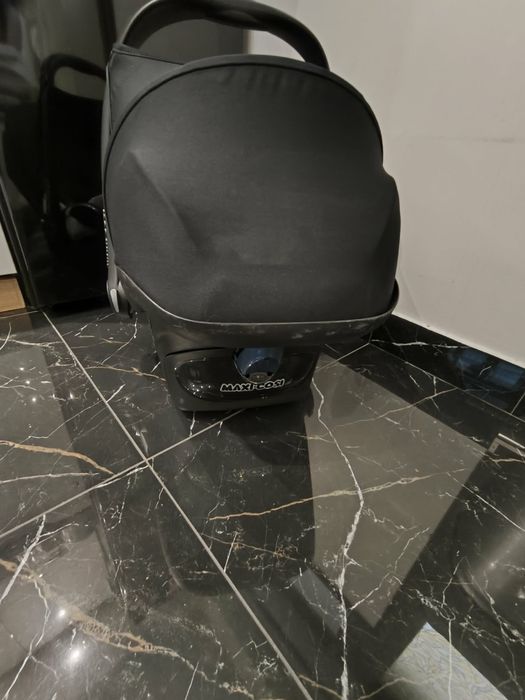 Maxi Cosi Cabriofix z bazą