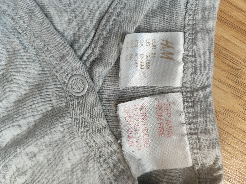Szary pajac w autka piżama bawełna r. 86 H&M