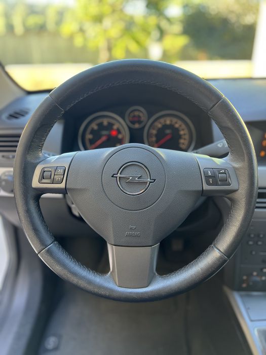Opel Astra Cosmo Poucos Quilómetros