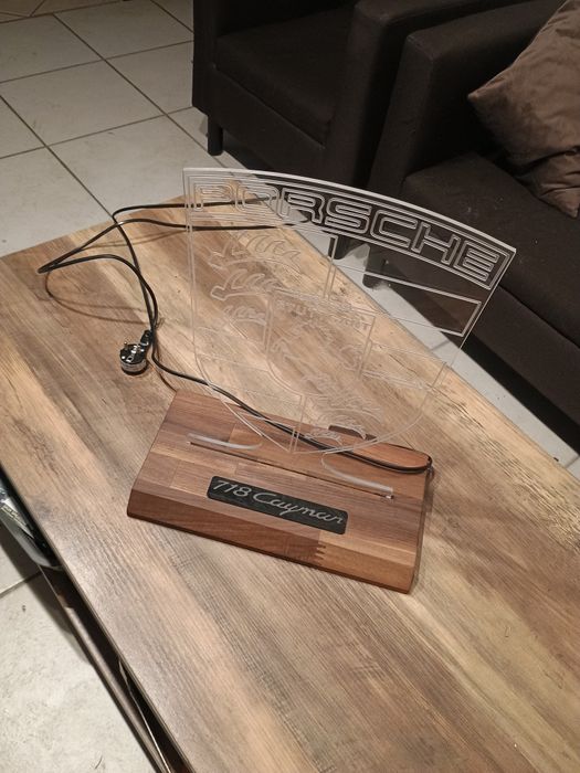 Porsche Cayman 718 lampka