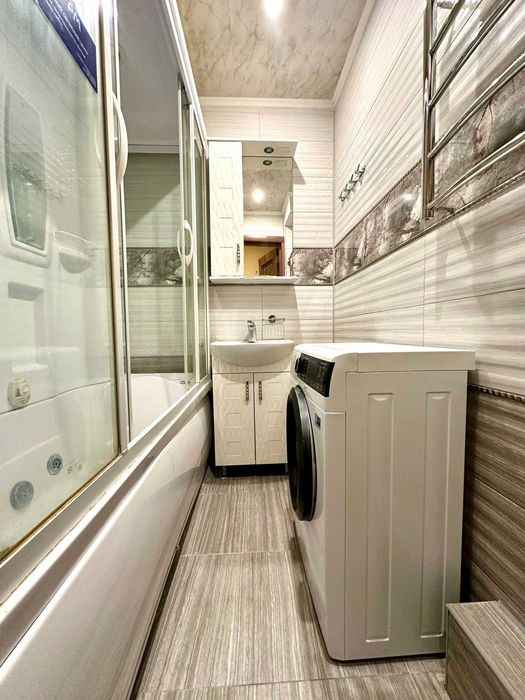 Продаж 3 кімн. квартири у самому центрі міста Вишневе