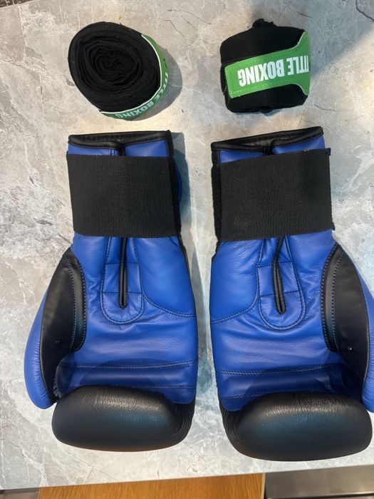 Перчатки боксерские Title Boxing + бинты в подарок