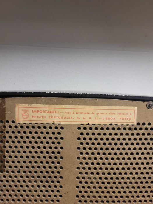 Rádio Vintage Philips – Multibandas (Anos 40/50)