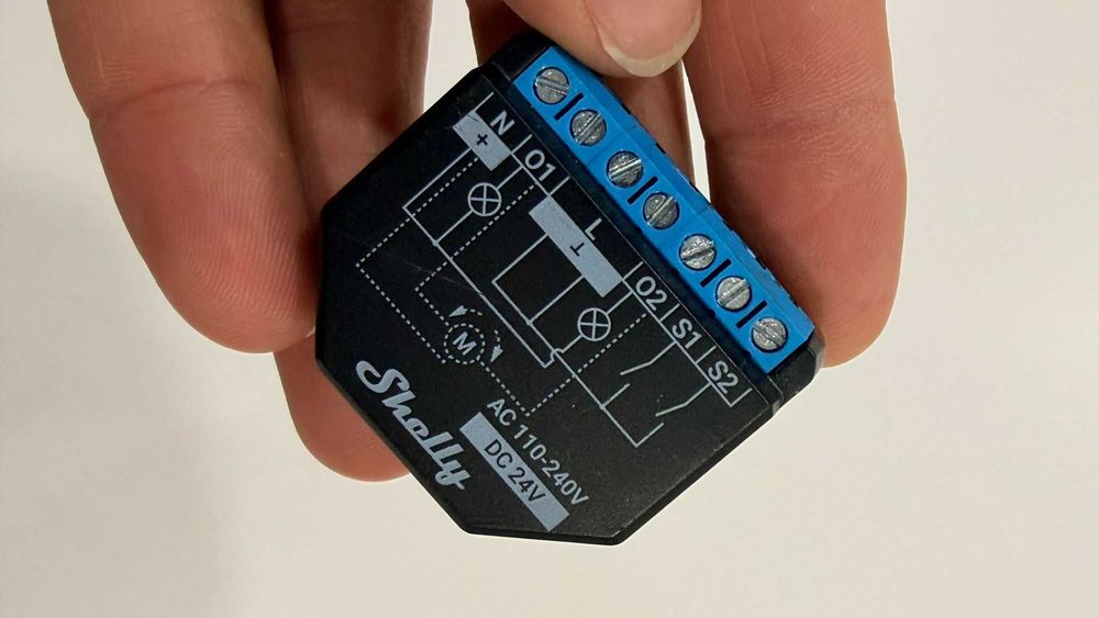 Shelly Plus 2PM – Relé Inteligente Wi-Fi (Controlo de Estores/Luzes)