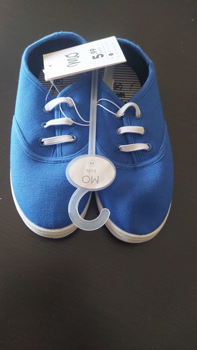 Sapatilhas menino || Novas