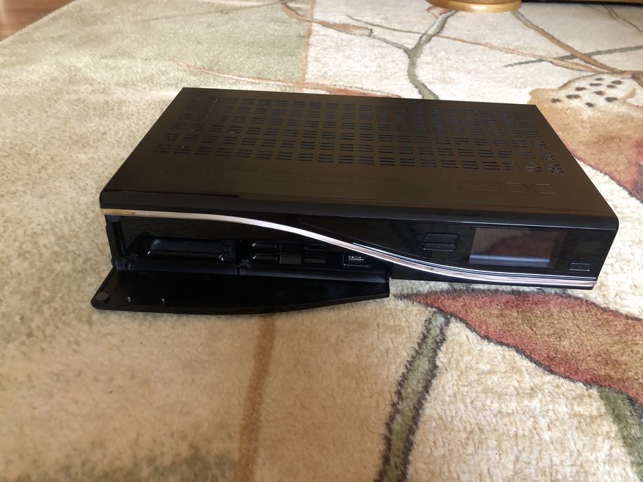Tuner satelitarny Dreambox Dm7020HD