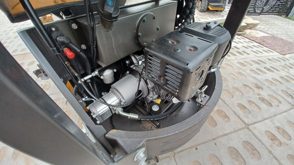 Minikoparka NEX N10 JOY 1,1t 160mth 2m głęboko