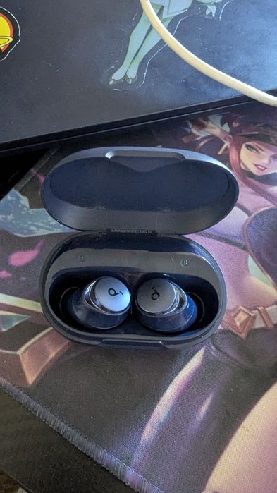 Earbuds Soundcore A40 ANC em excelentes condições