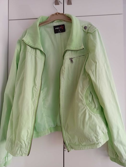 Kurtka wiosenno- letnia lekka