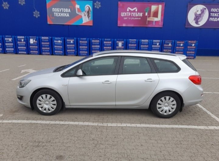 Продам opel astra j 2013 року