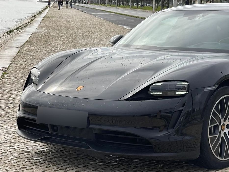 Porsche Taycan Standard
