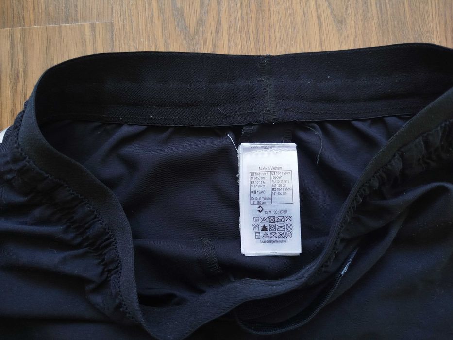 Spodenki krótkie sportowe czarne, Kipsta 141-150