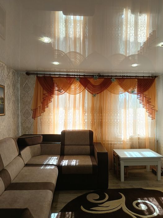 Продам  будинок, в місті, ремонт, зручності , меблі ,техніка.