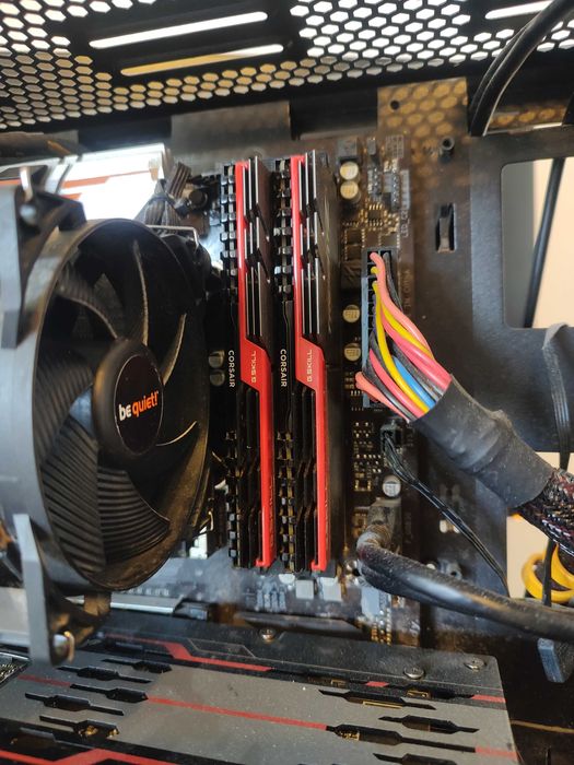 Komputer i5-9400f, 32GB RAM ddr4, Radeon RX 5700 XT