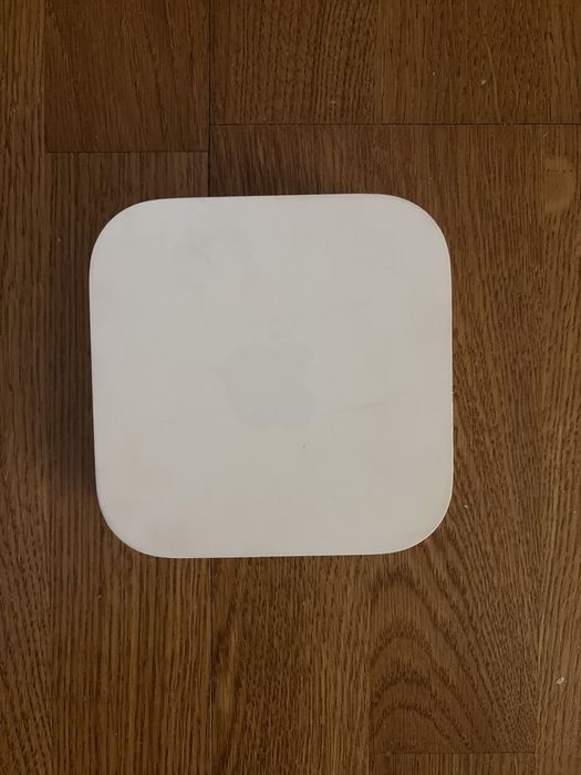 Apple Роутер AirPort Extreme A1521 ME918LL/A США (2.4 GHz and 5 GHz)