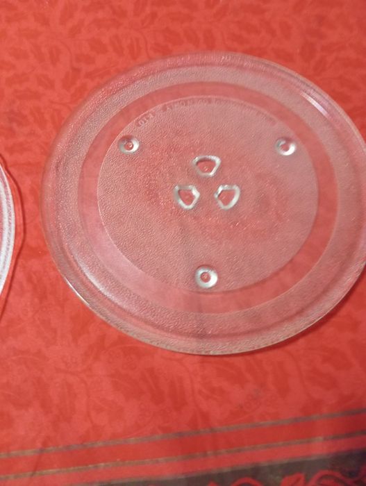 Pratos de microondas em vidro temperado vários medidas 32, 24 e 28