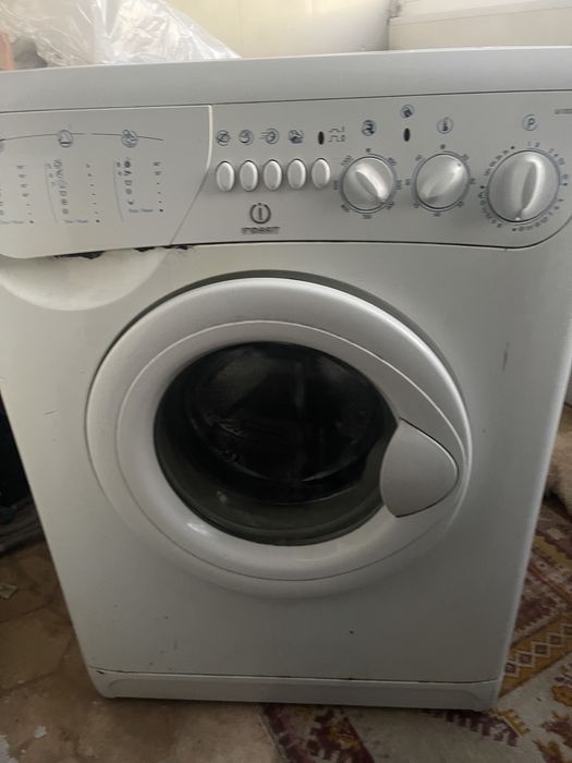 Пральна машина Indesit