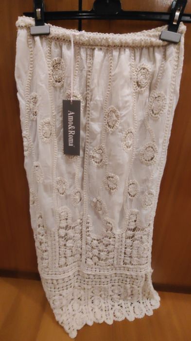 Saia feminina com renda