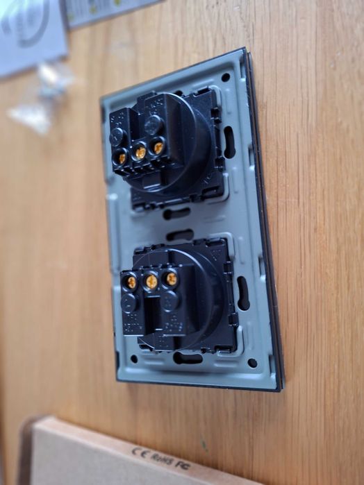 BSEED Podwójne Gniazdo Podtynkowe Schuko 16A Szklany Panel Czarny
