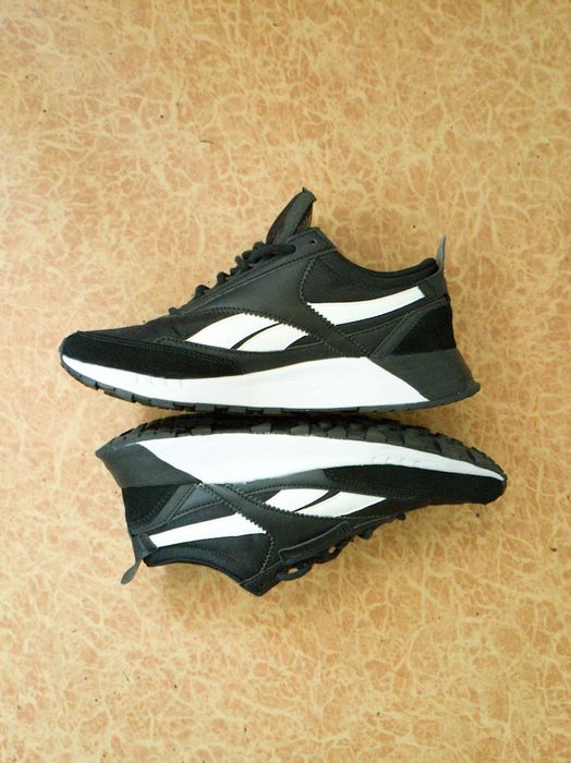 Продам кроссовки