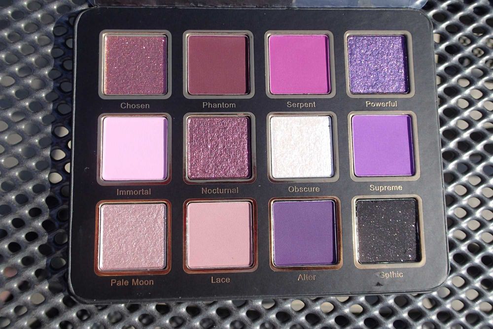 Cosmic Brushes paleta Gothic