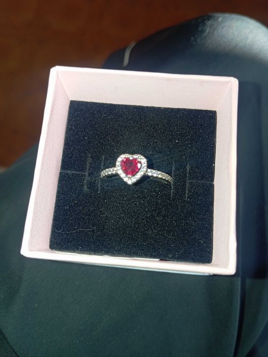 Каблука " Червоне серце" Pandora