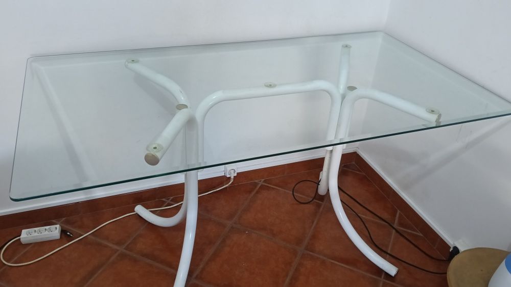 Mesa grande de vidro