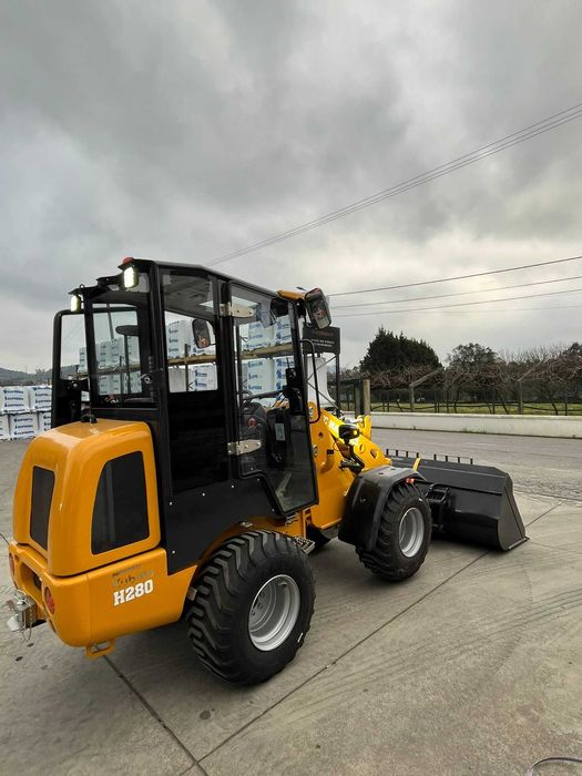 Pá carregadora Kubota h280 1m3