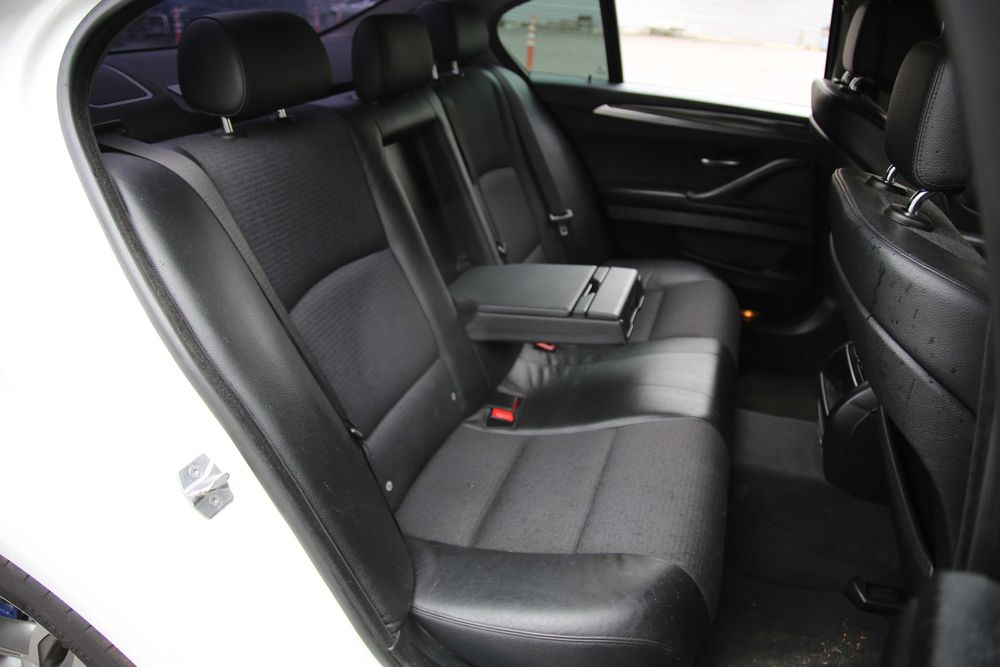 BMW 5 Series 520 Офіційна