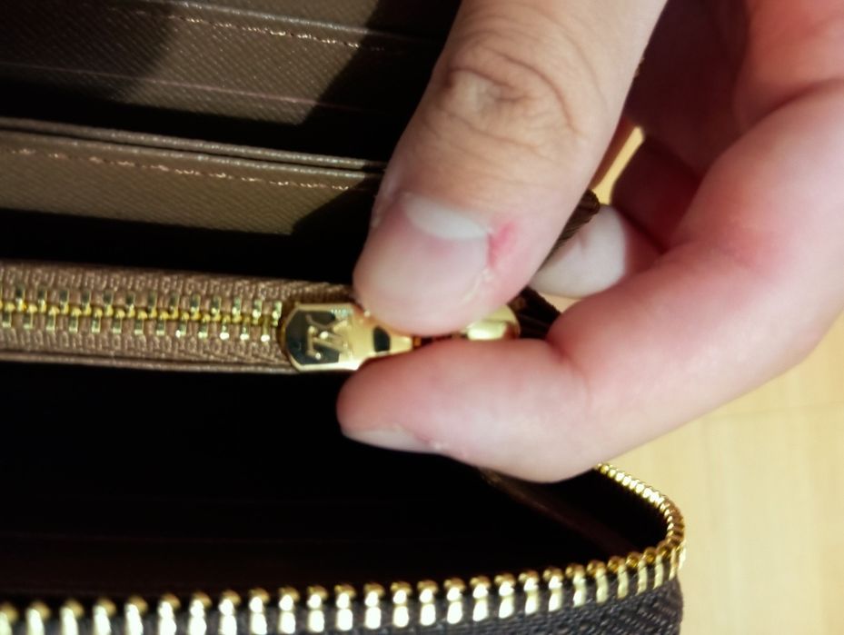 Carteira / mala Louis Vuitton Zippy