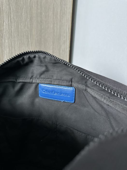 Сумка через плече,для ноута Calvin Klein