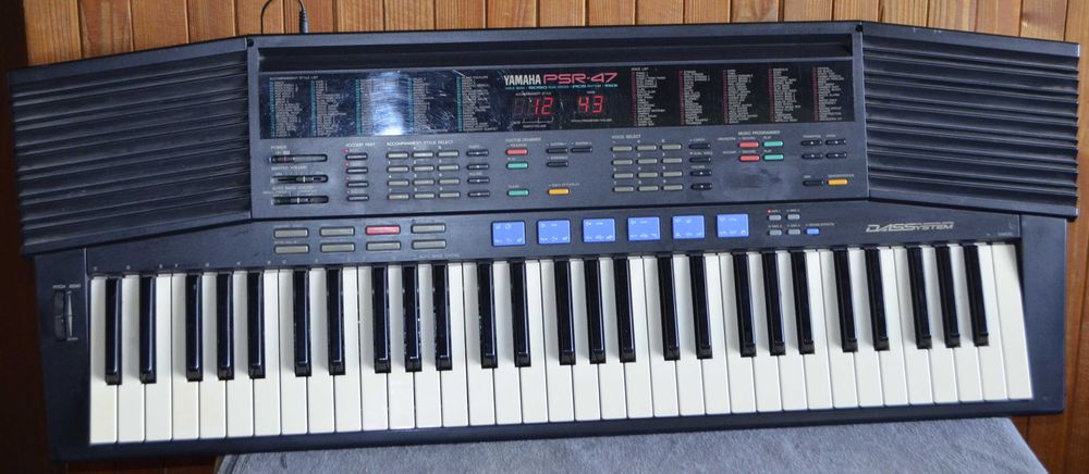Syntezator  Keyboard Yamaha PSR-47, lata `80-te + zasilacz  - Japan