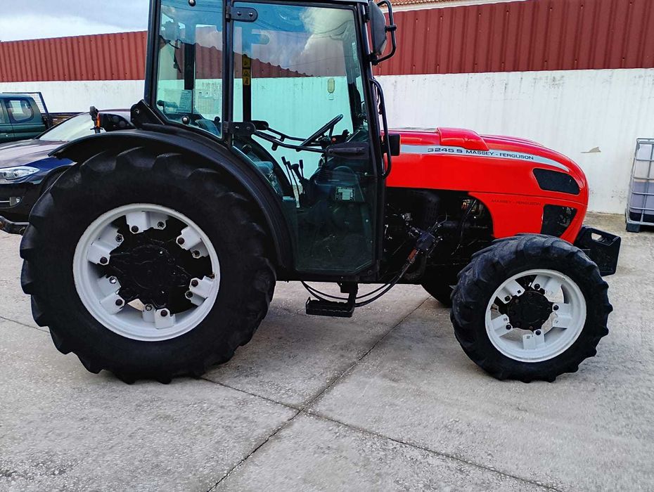 Tractor Massey Ferguson