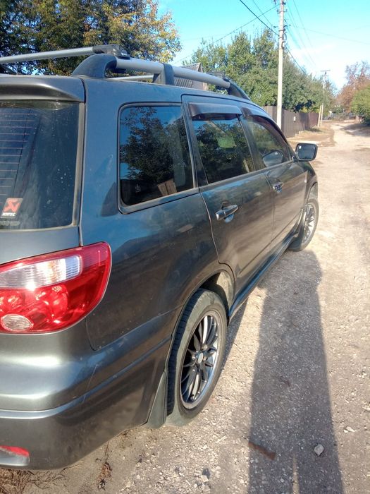 Продам Mitsubishi Outlander 1