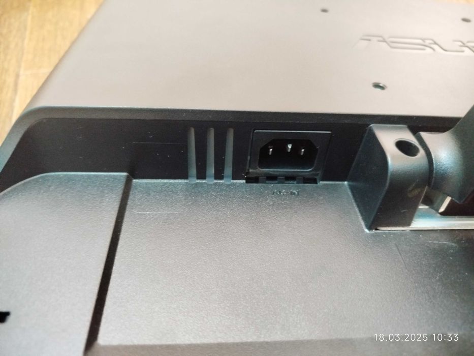 Монітор комп'ютера ASUS