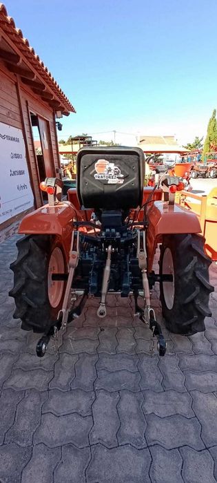 Kubota B1200 4x4  + 6 Alfaias