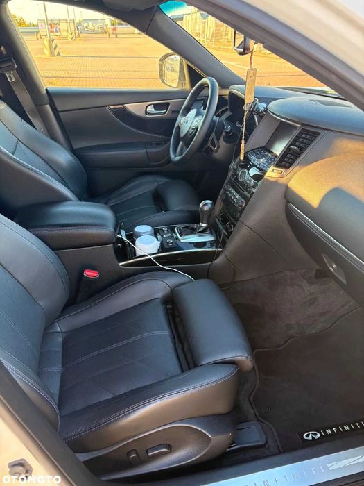 Infiniti QX70 3.0d S