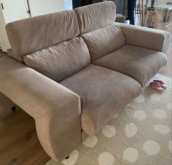 Sofa 3 lugares com revestimento Rustika Aqua clean