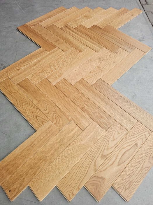 Jodełka dębowa 11x70x350, 4faza, szczotka, lakier (204 m2)