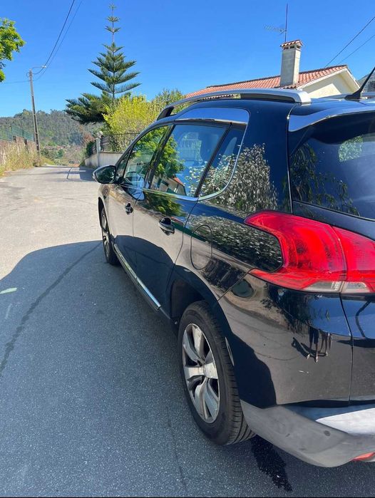 Peugeot 2008 1.2 PURETECH 110CH ALLURE