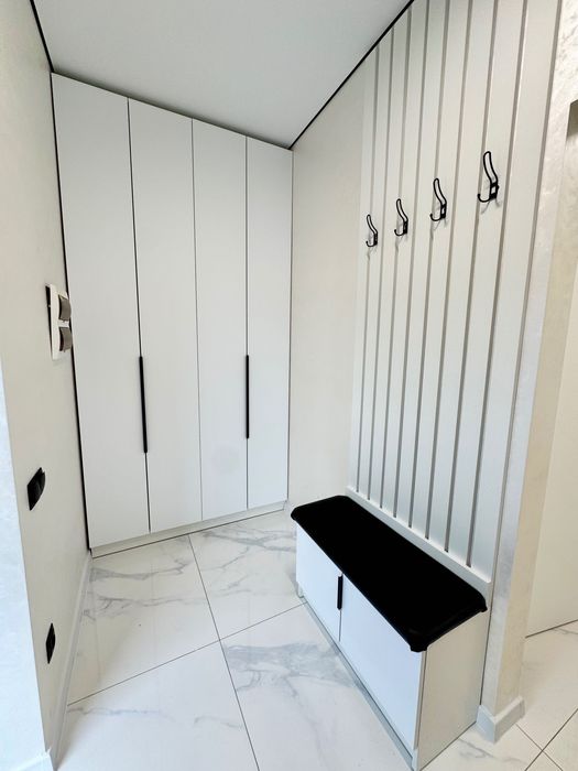 Продам котедж з ремонтом в районі Щасливе!