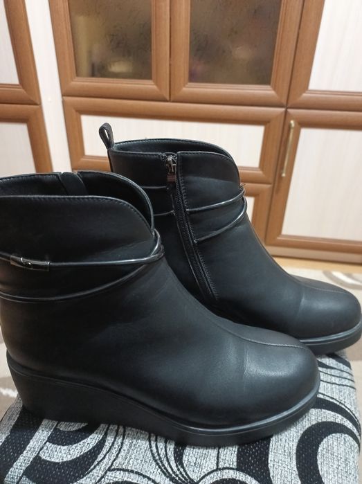 Шкіряне жіноче  взуття!