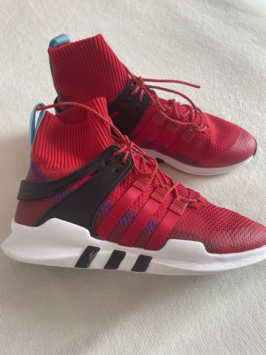 Продам високі кросівки Adidas