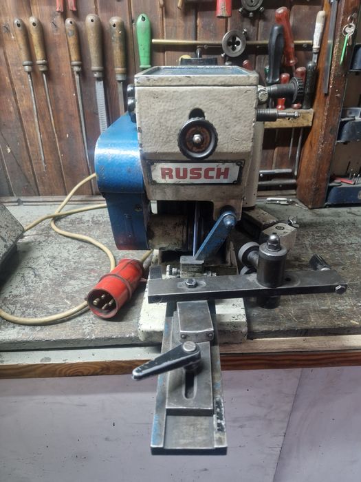 Ostrzałka do pił taśmowych i frezów piłkowych