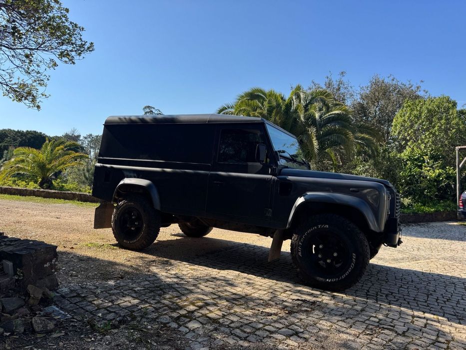 Land Rover Defender 110