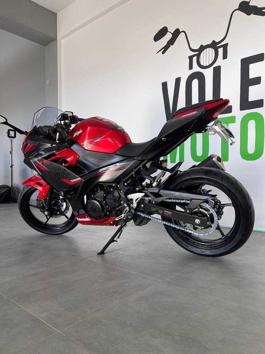 Мотоцикл Kawasaki Ninja 400